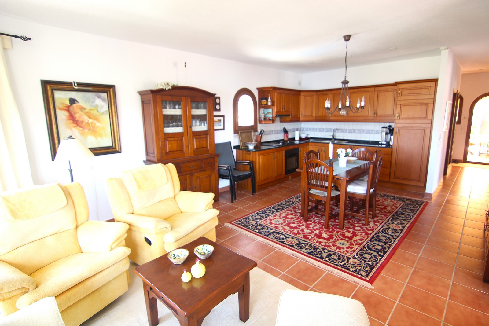 Villa with a pool and spectacular sea views in Cumbre del Sol.