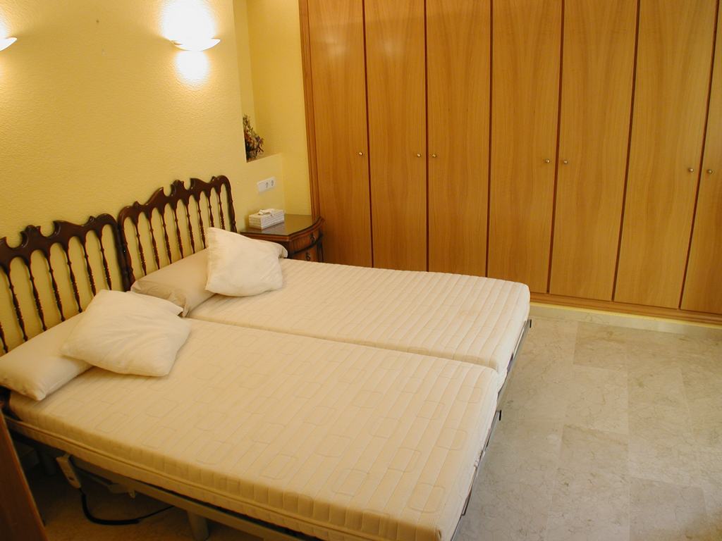 Apartment for sale front line of the beach.