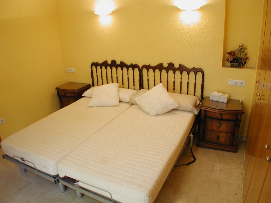 Apartment for sale front line of the beach.