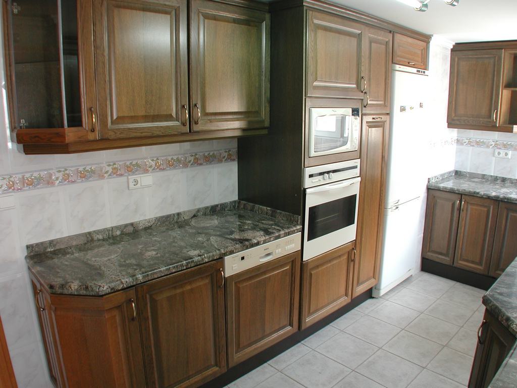 Apartment for sale front line of the beach.