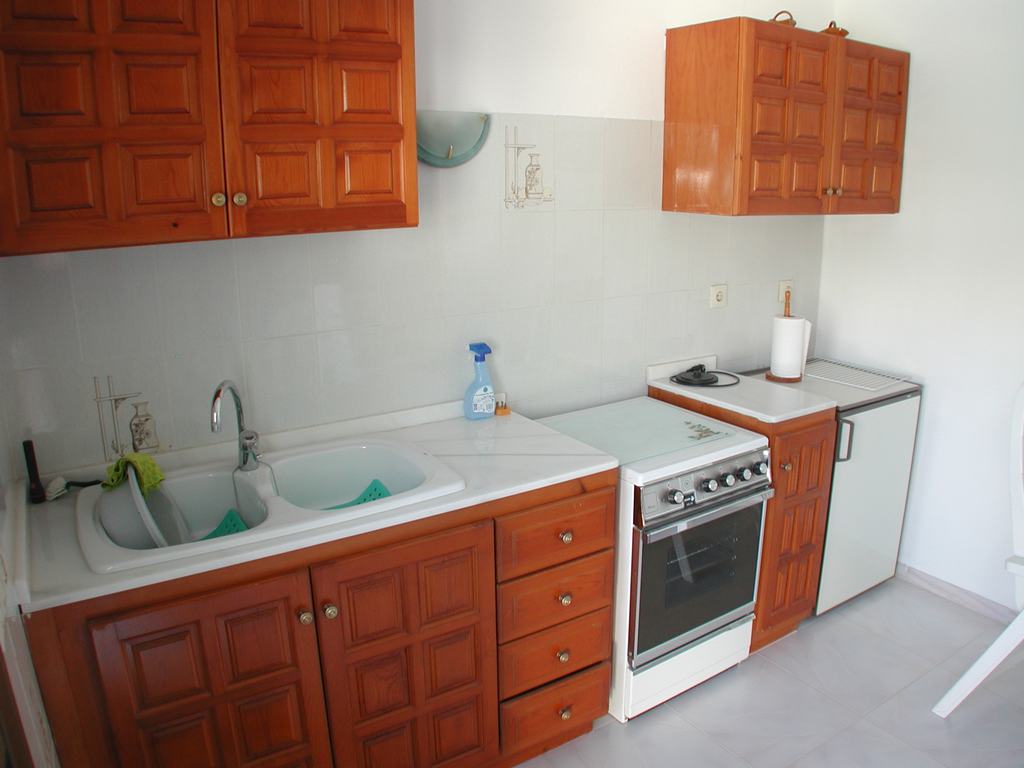 Villa for sale with pool and sea views.