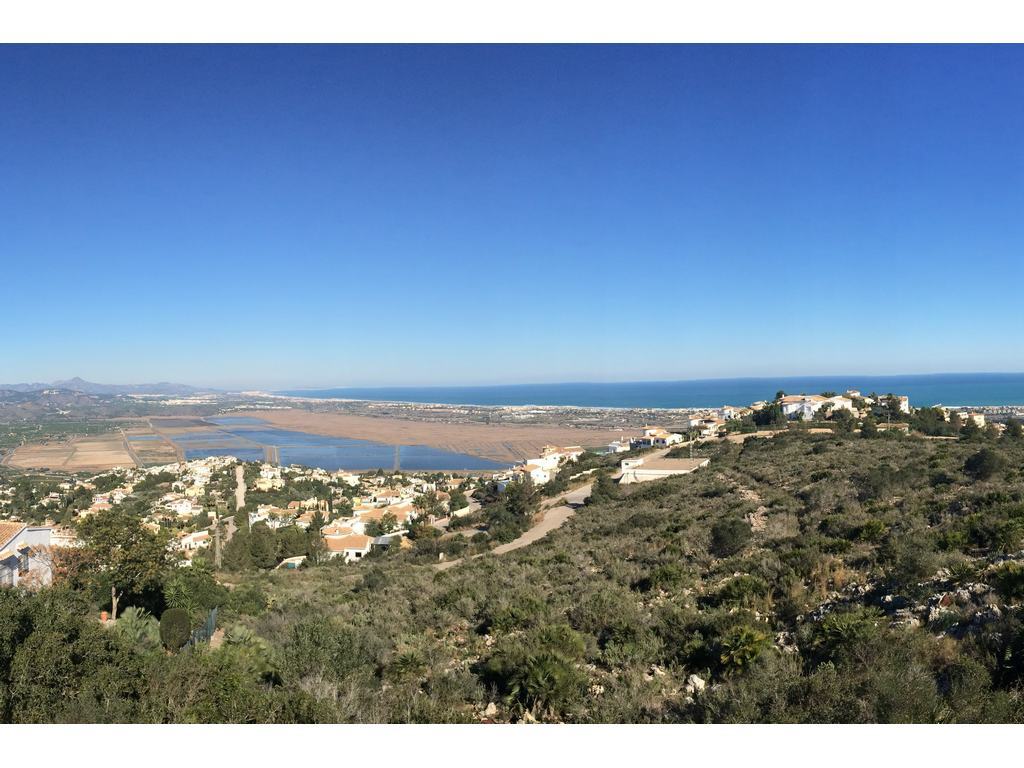 Magnificent plot for sale in Monte Pego.