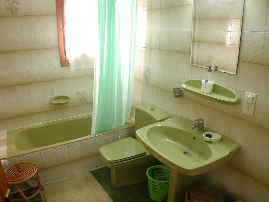 Villa for sale with pool close to the sea.