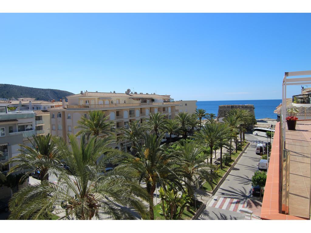 Front line penthouse, Moraira.