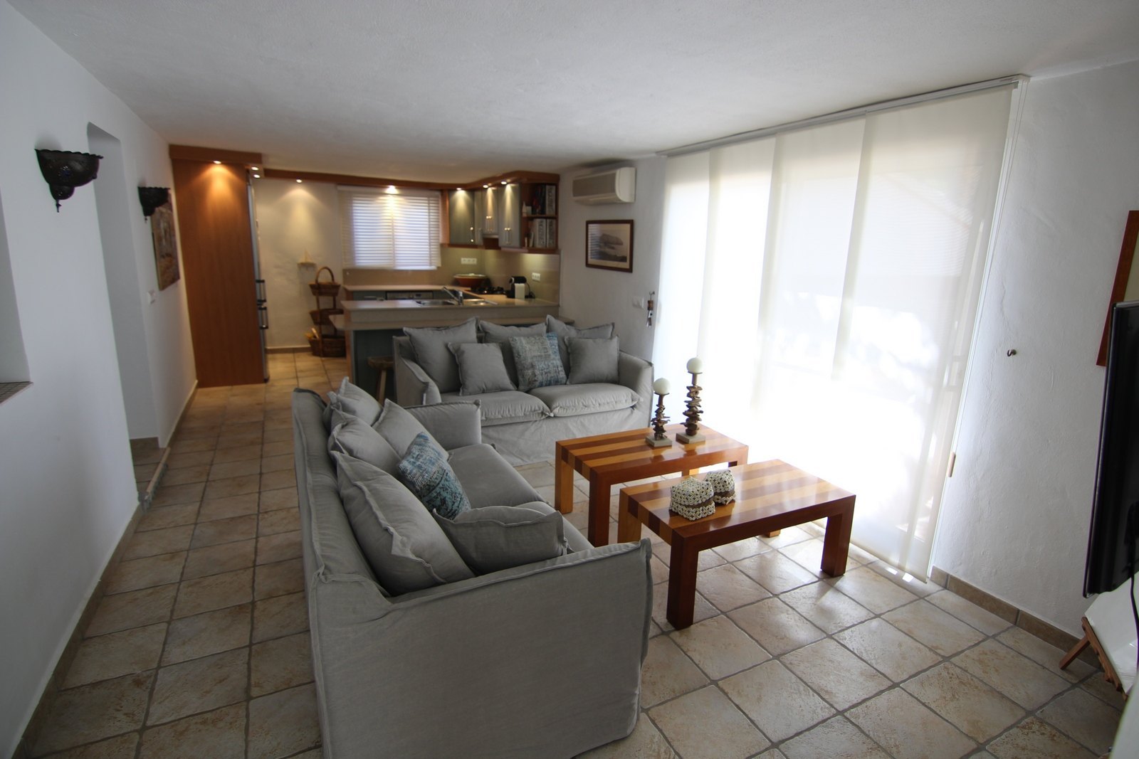 Beautiful villa for sale in Moraira 500 meters from the port and the town.