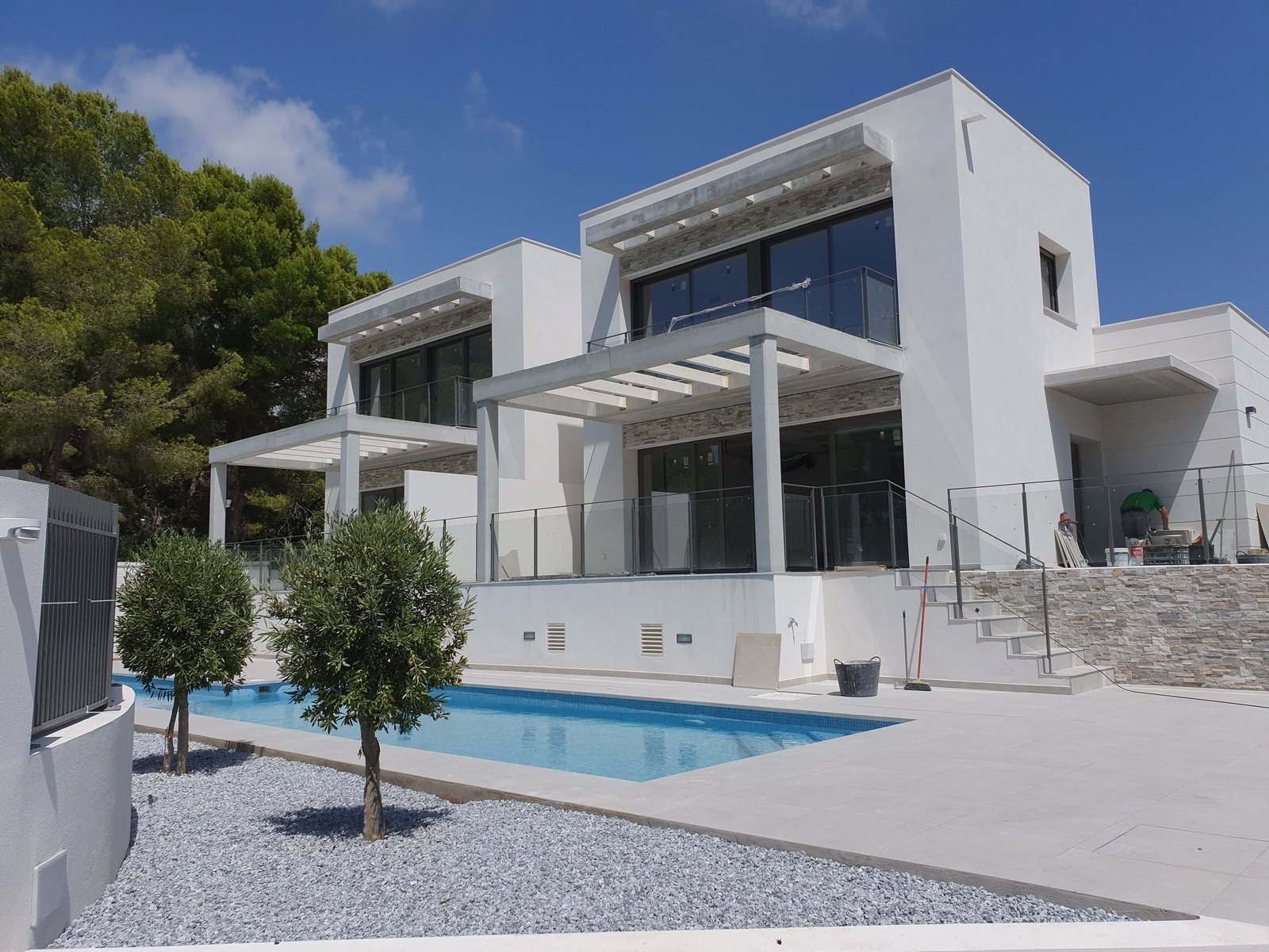 New built semidetached villa with swimming pool in Moraira.