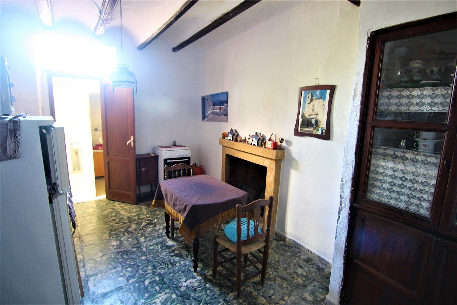 Village house for sale in the center of Benitatxell.