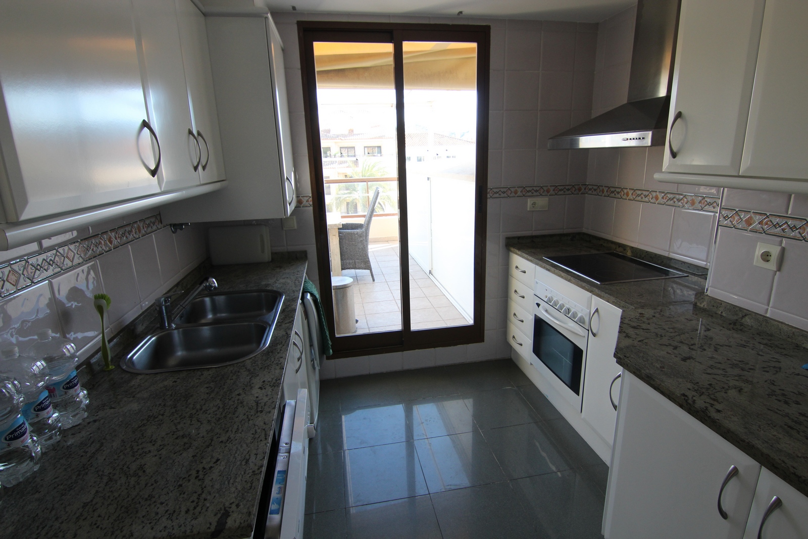 Penthouse for sale with sea views in the center of Moraira.