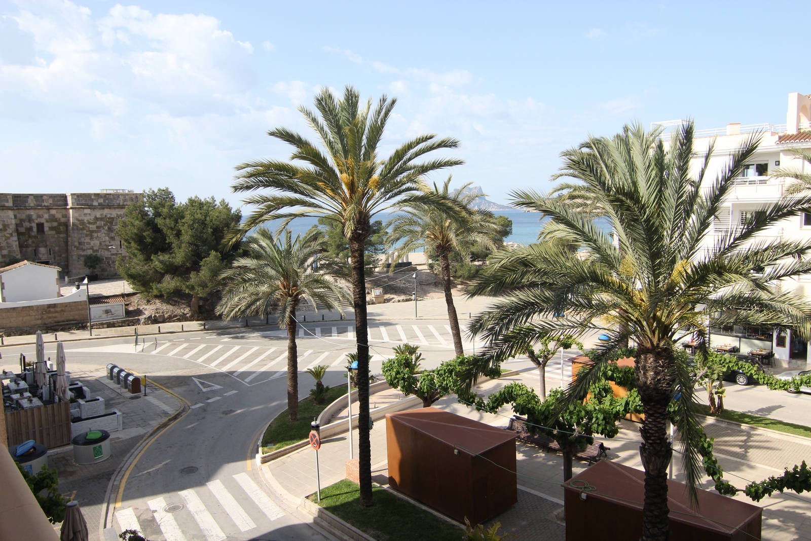 Apartment for sale with sea views in Moraira.