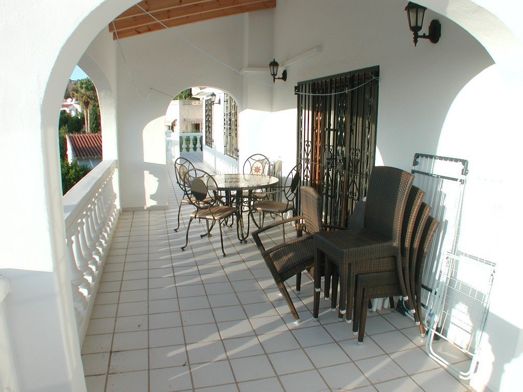 Large Villa for sale next to San Jaime Golf with sea views.